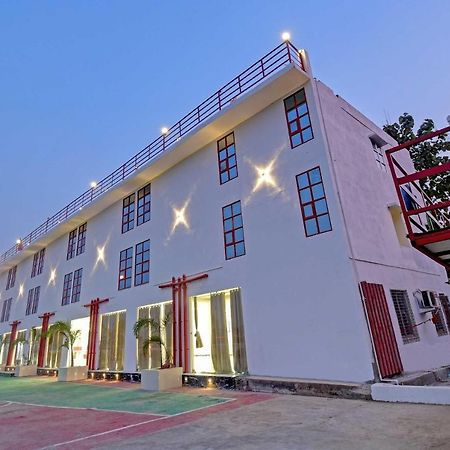 Oyo Townhouse 779 Gods County Hotel ธาราพิธ ภายนอก รูปภาพ