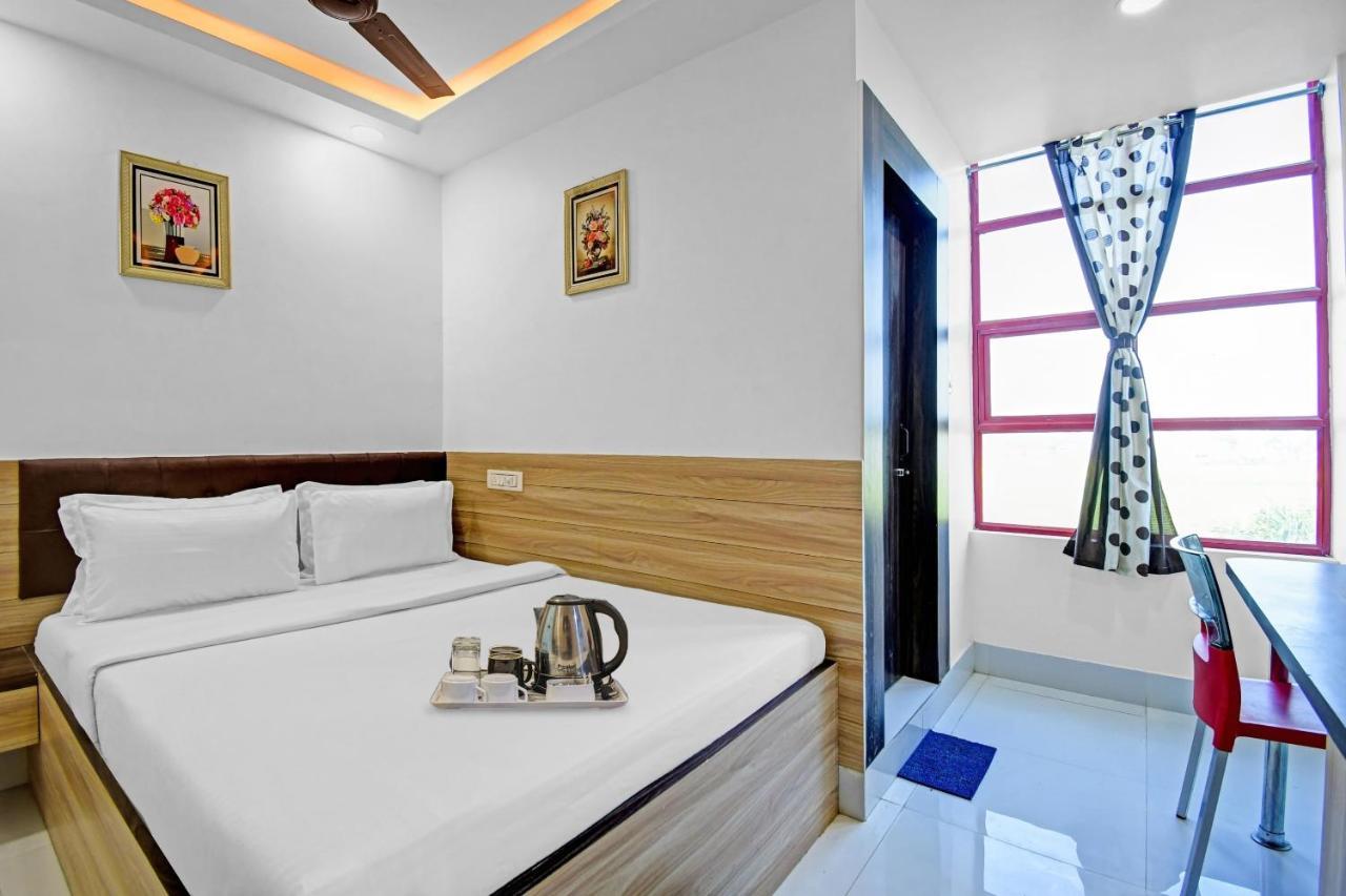 Oyo Townhouse 779 Gods County Hotel ธาราพิธ ภายนอก รูปภาพ