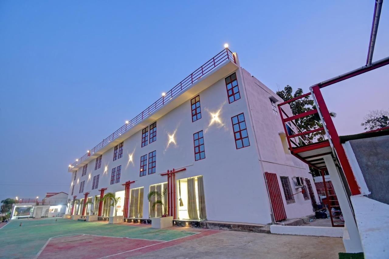 Oyo Townhouse 779 Gods County Hotel ธาราพิธ ภายนอก รูปภาพ