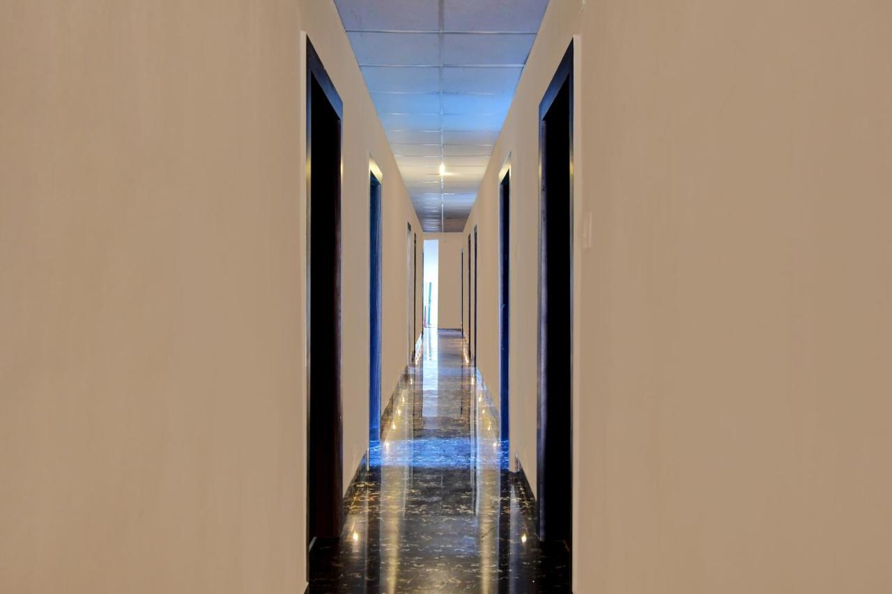 Oyo Townhouse 779 Gods County Hotel ธาราพิธ ภายนอก รูปภาพ