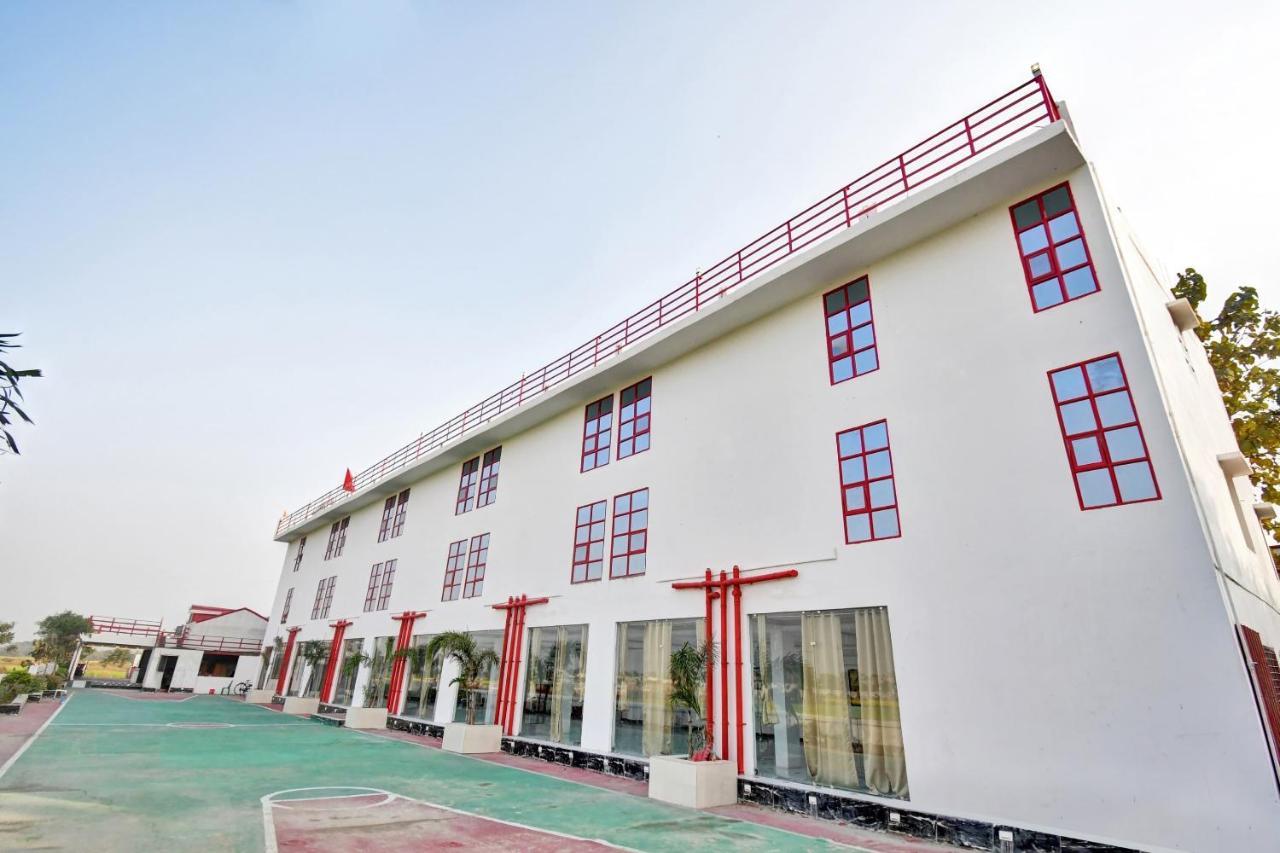 Oyo Townhouse 779 Gods County Hotel ธาราพิธ ภายนอก รูปภาพ