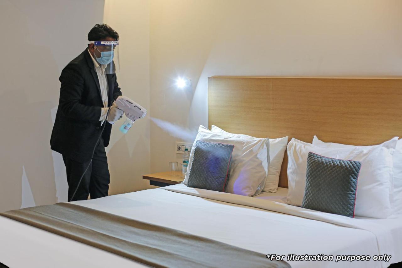 Oyo Townhouse 779 Gods County Hotel ธาราพิธ ภายนอก รูปภาพ
