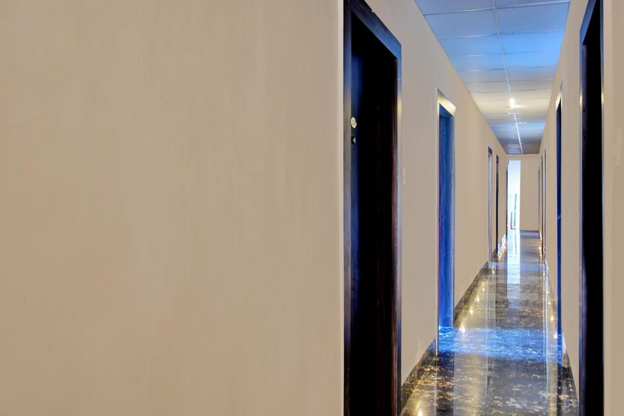 Oyo Townhouse 779 Gods County Hotel ธาราพิธ ภายนอก รูปภาพ